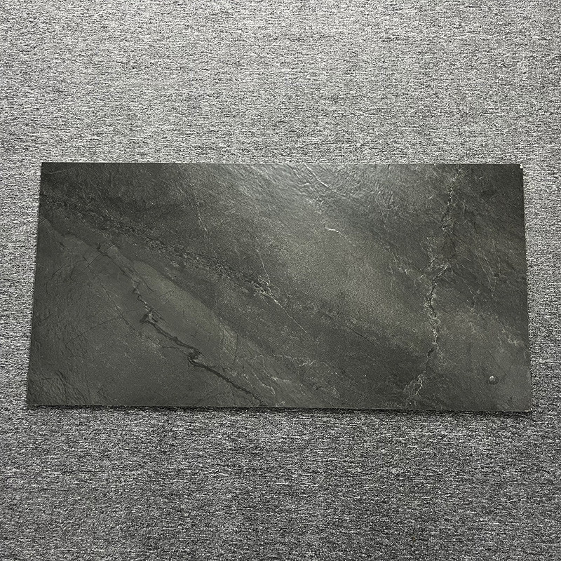 非マットを60 x 120艶をかけた居間の床のためのセラミック タイルの無作法なダーク グレーを入れなさい