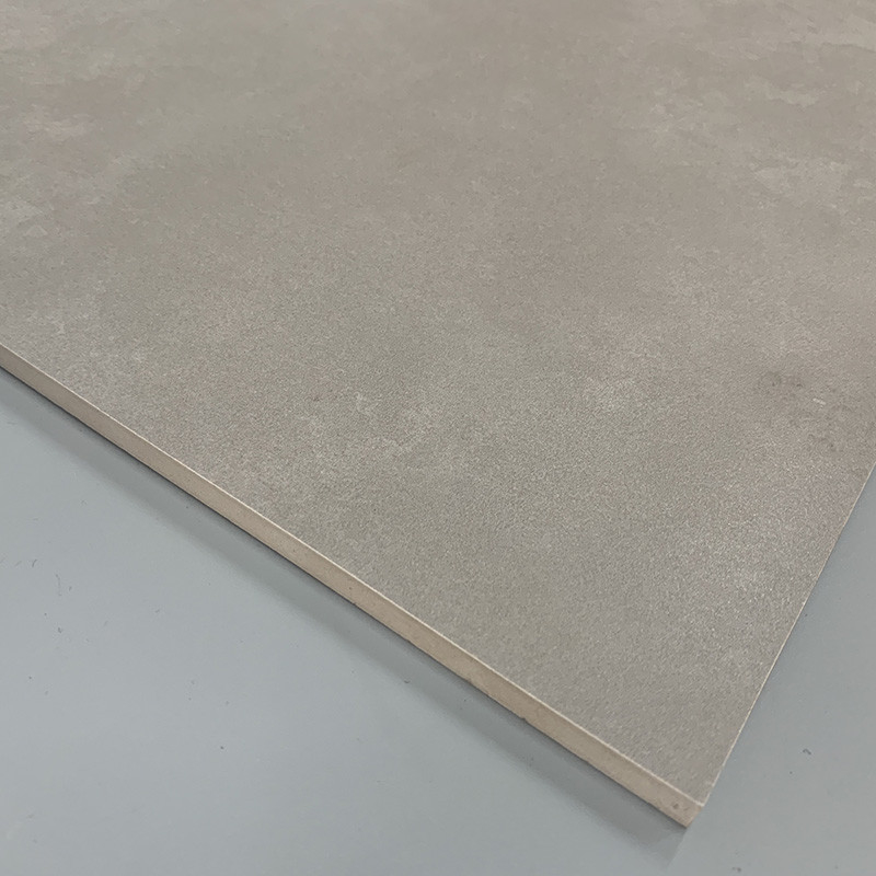 60x60cm明白な色のマット完全なボディ居間のための無作法な艶をかけられた磁器のタイル