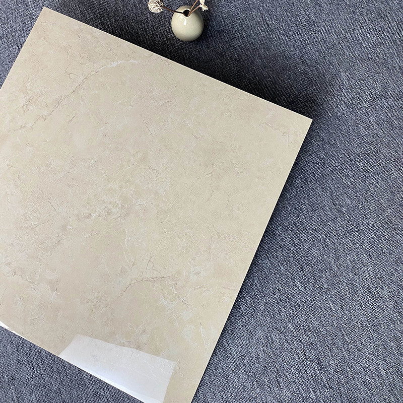 薄黄色の高く光沢のある内部の磁器によって艶をかけられる床タイルの大理石の一見のフロアーリング