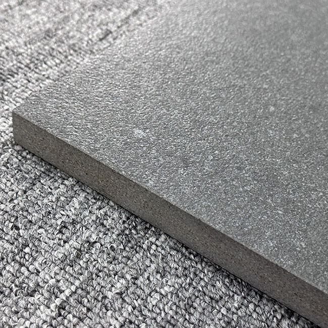 荒い終了する無作法で具体的な磁器の屋外のタイルは非私道のための2cmを入れる