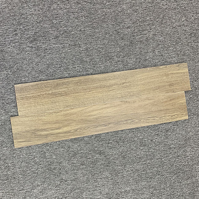 反スリップの粗雑面のカシの模造木のタイル居間のための150*900mm